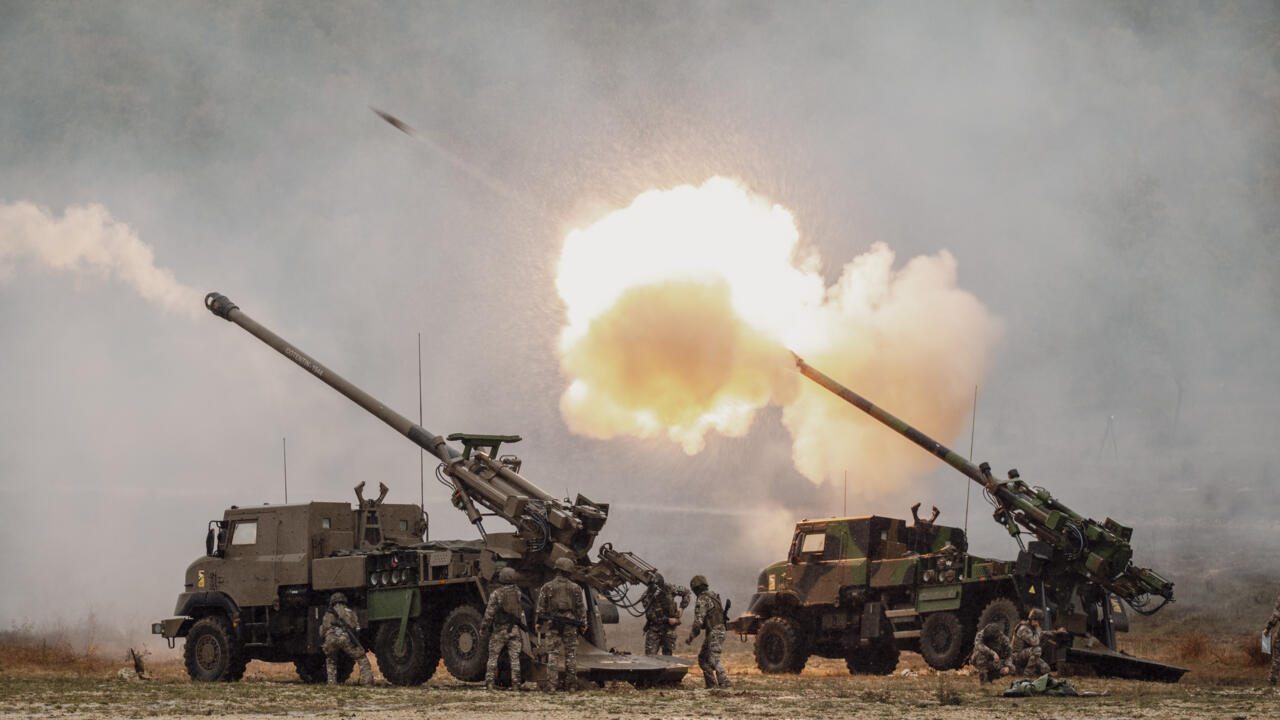 Avec le retour d'expérience de la guerre en Ukraine, les canons Caesar en démonstration