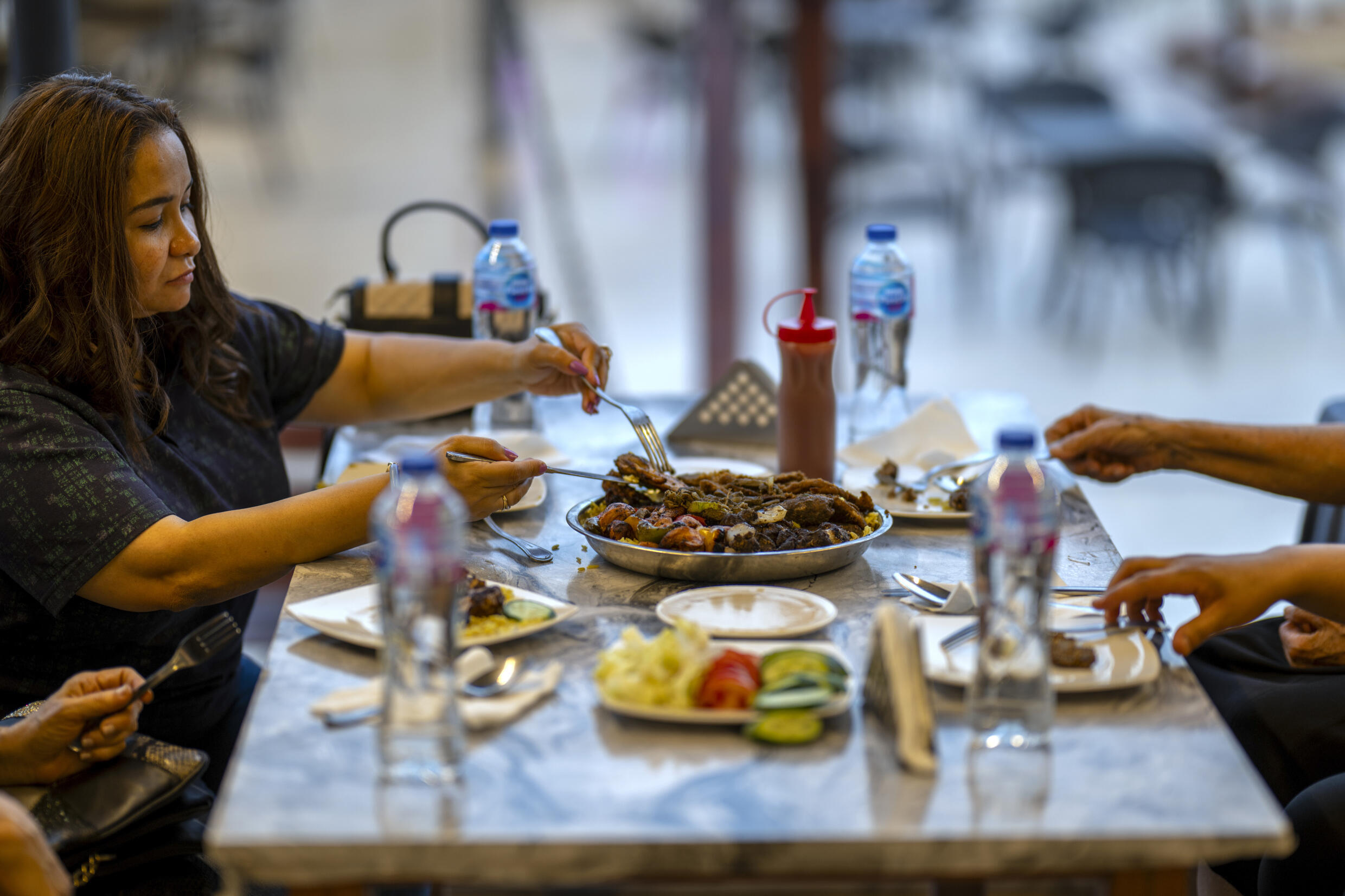 Egypt's Sudanese refugees using rich cuisine to build new lives