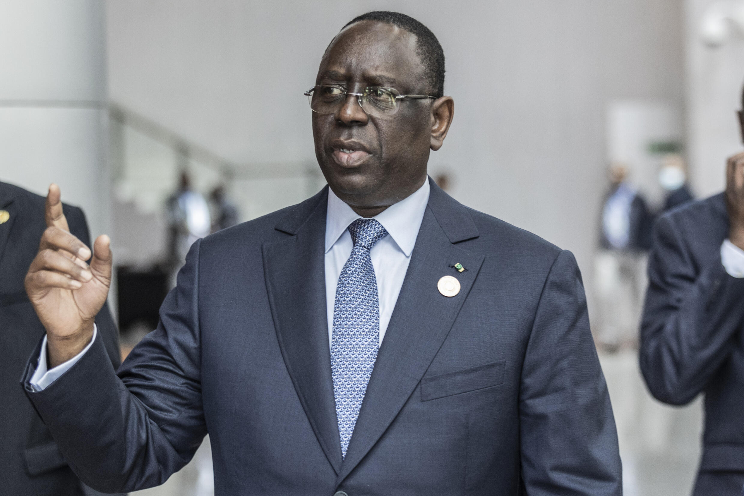Macky Sall arrive à un sommet de l'Union africaine, le 19 février 2023 à Addis-Abeba