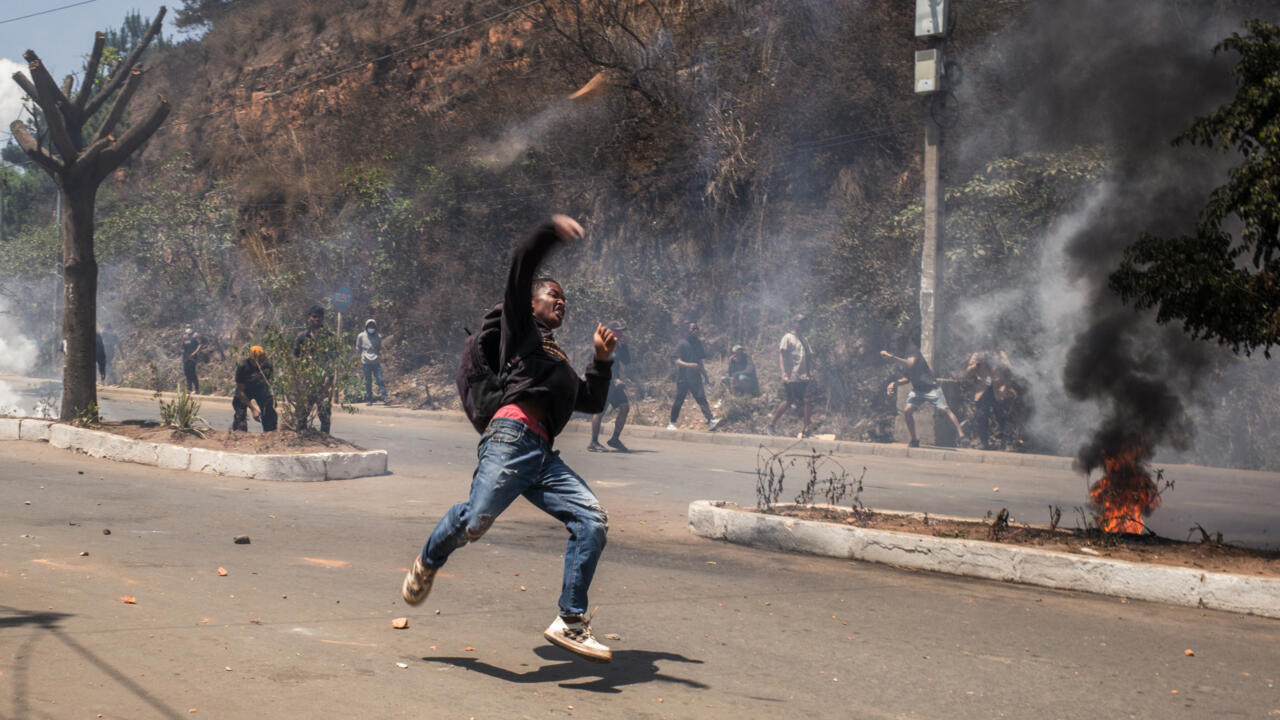 Madagascar president dissolves government after deadly protests