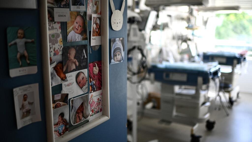 Avec plus de décès que de naissances, la France compte désormais 69,1 millions d'habitants