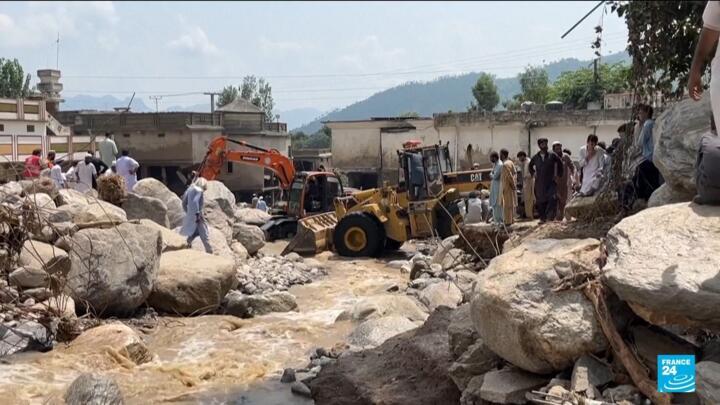 Pakistan expands rescue efforts