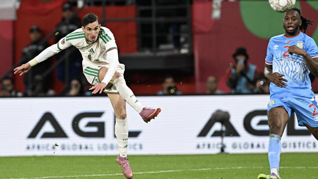 فيديو يوثق فرحة زين الدين زيدان بعد هدف بولبينة للجزائر في مرمى الكونغو الديمقراطية