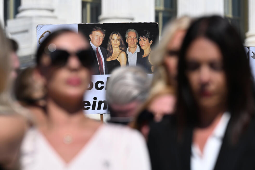 El domingo, Donald Trump repentinamente dejó de oponerse a la publicación de los archivos del caso Epstein