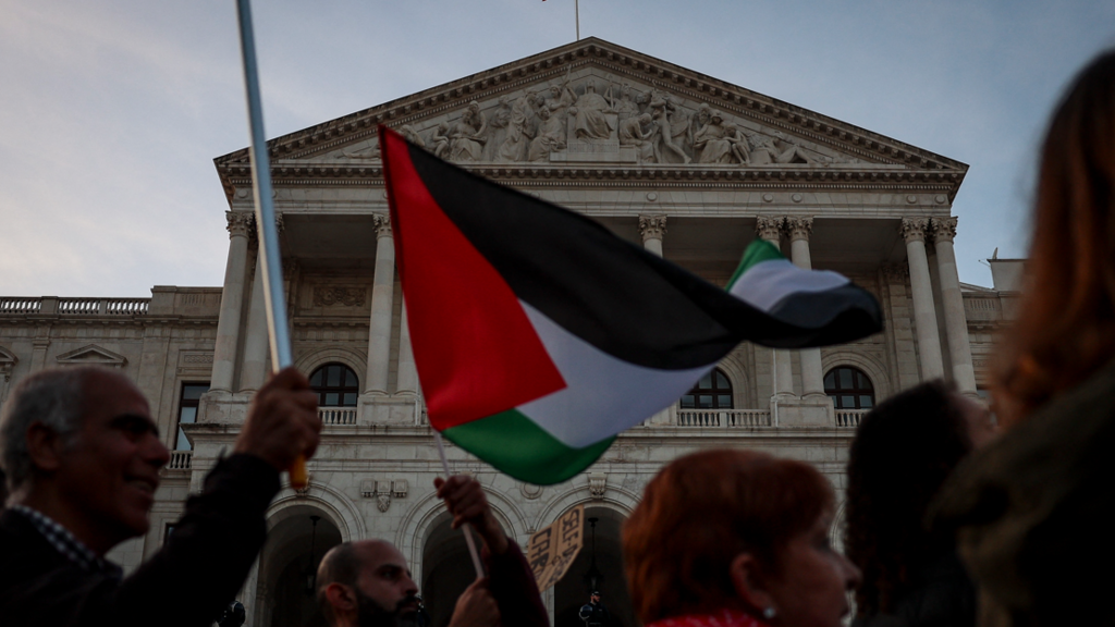 البرتغال تعترف رسميا بدولة فلسطينية