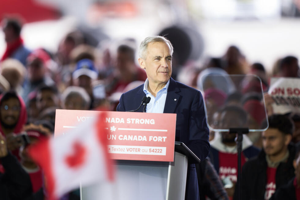 Le Premier ministre canadien et candidat libéral Mark Carney donne un meeting dans le cadre des élections fédérales à Mississauga (Ontario), samedi 26 avril 2025.