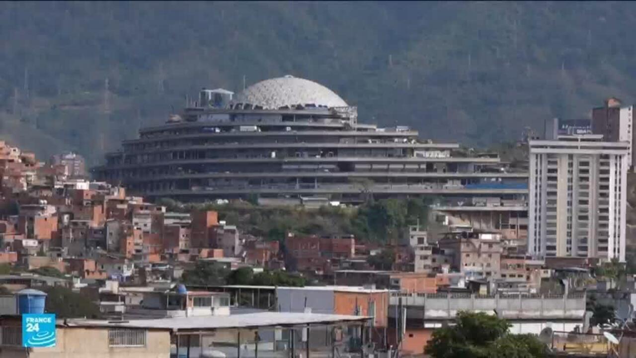 الرئيسة الفنزويلية بالوكالة تعلن عن عفو عام وإغلاق سجن هيليكويد سيئ السمعة