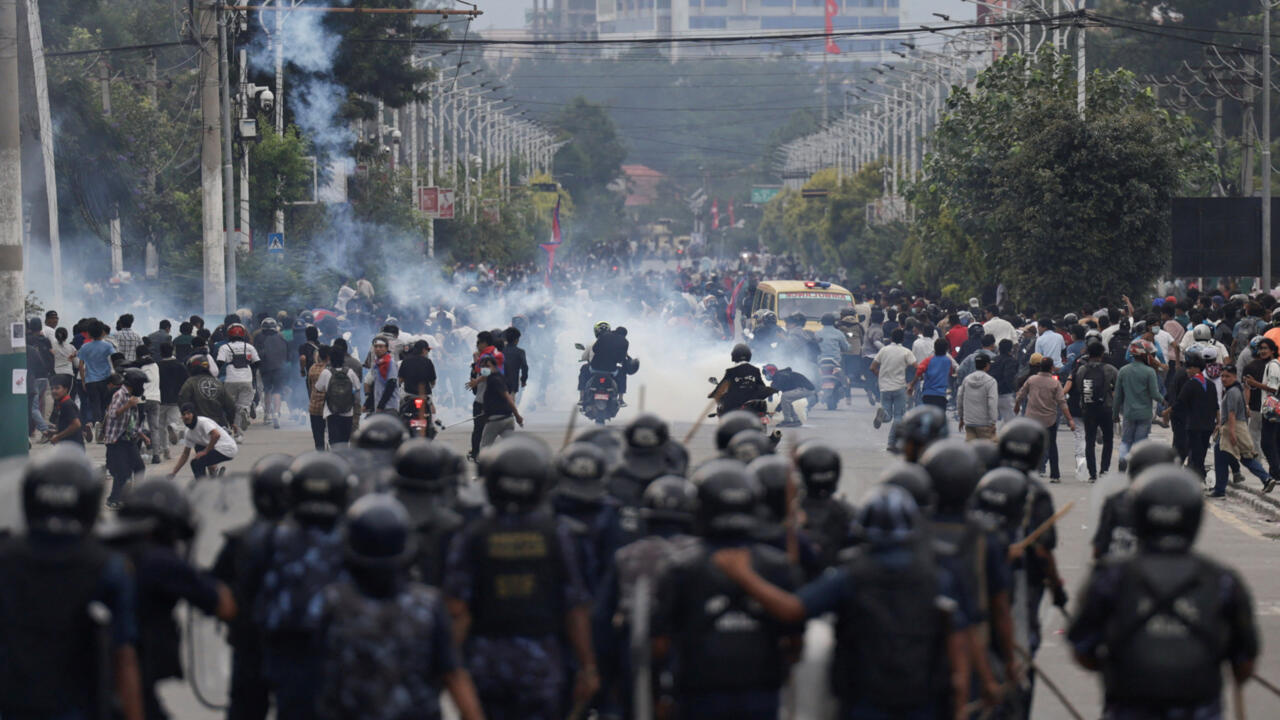 Nepal: 'protesta de la Generación Z' deja al menos 19 muertos y cientos de heridos