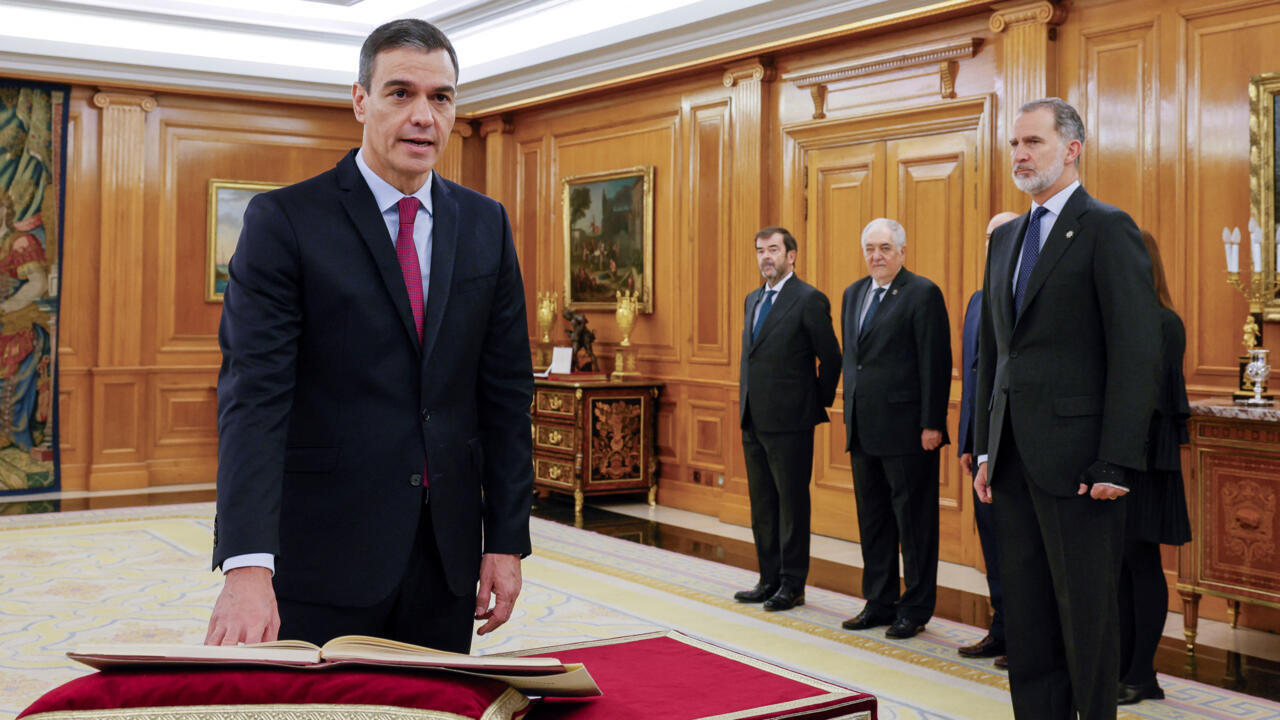Pedro Sánchez juramenta su cargo como presidente del Gobierno español
