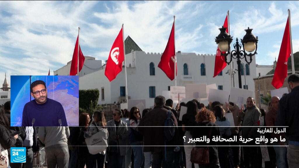 صحافيون تونسيون يتظاهرون تنديدا بالتضييق على حرية التعبير