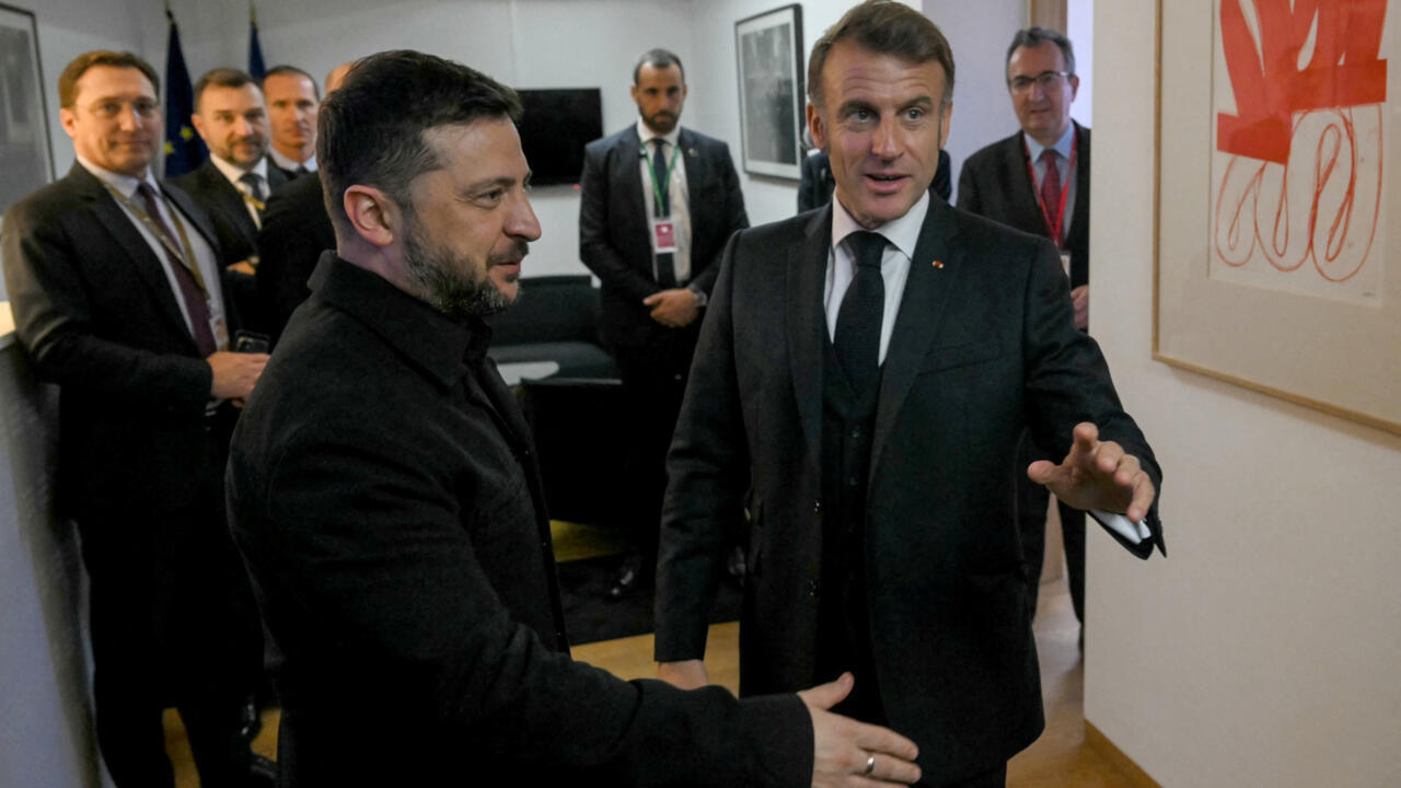 Macron to host Ukraine's Zelensky in Paris on November 17