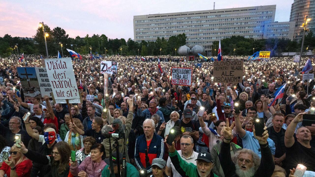 Thousands rally across Slovakia against economic and pro-Russian policies