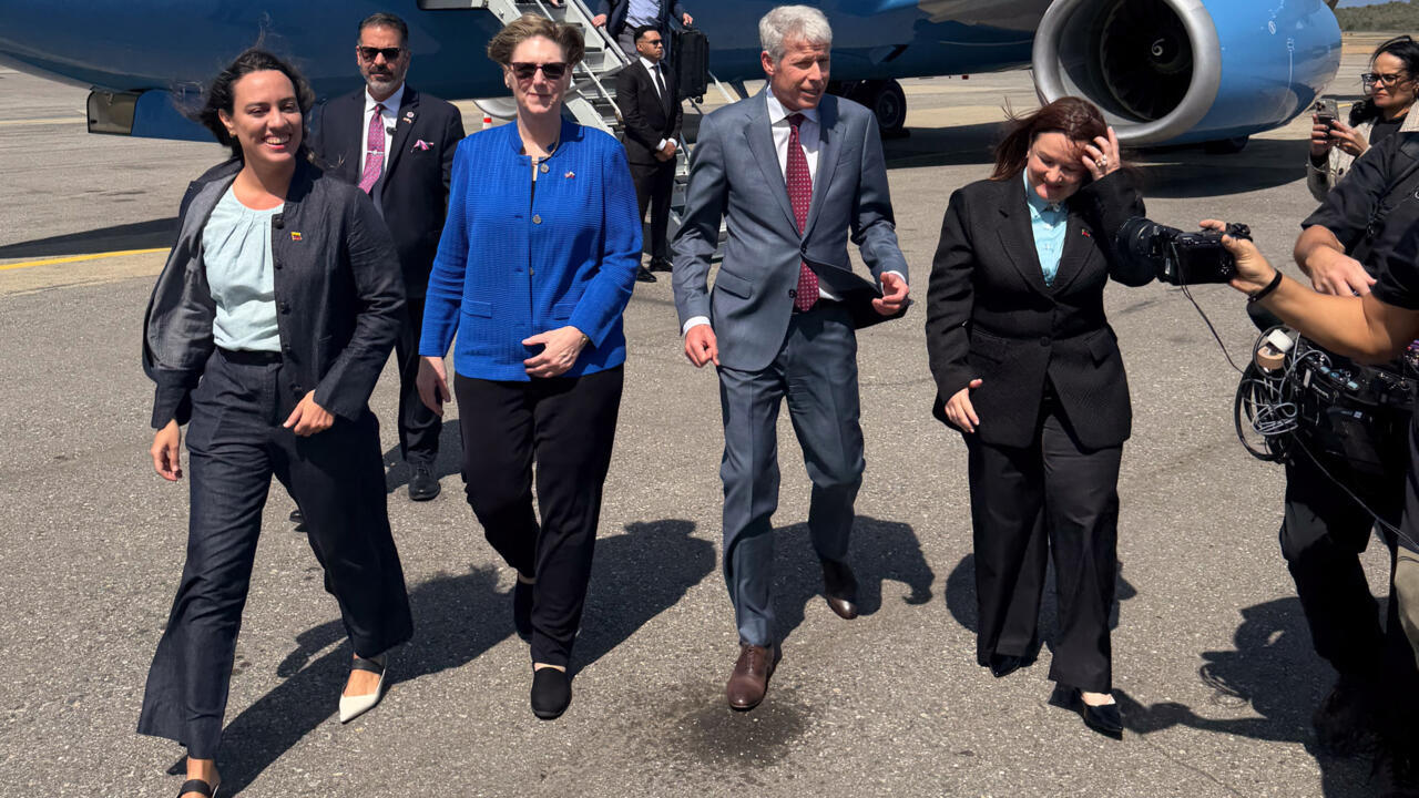 US top official in Venezuela for oil talks after leader's ouster