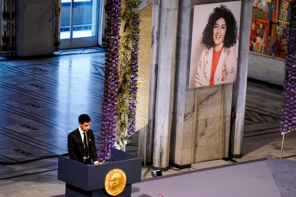 Ali Rahmani, hijo de Narges Mohammadi, activista iraní de derechos humanos encarcelada y galardonada con el Premio Nobel de la Paz 2023, habla tras recibir el premio en nombre de su madre en el Ayuntamiento de Oslo, Noruega, el 10 de diciembre de 2023.