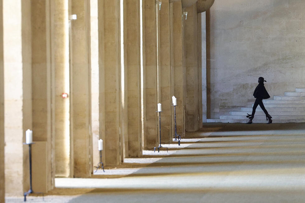 A model wears a creation for the Jacquemus Menswear Spring-Summer 2026 collection as part of Paris Fashion Week at the Orangery of the Palace of Versailles southwest of Paris on June 29, 2025.