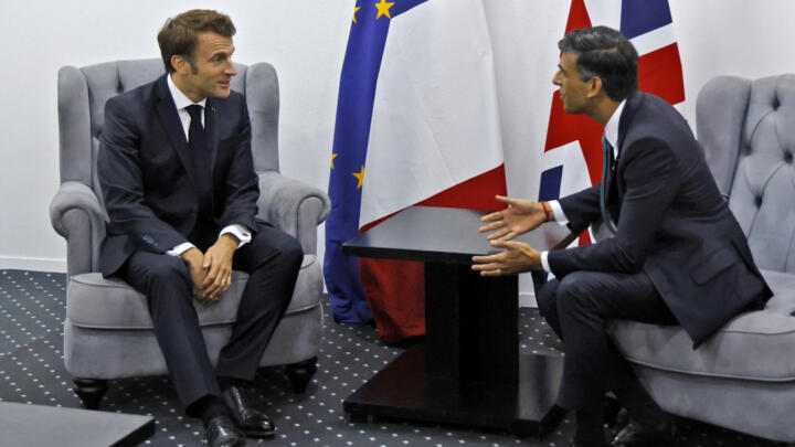 French President Emmanuel Macron meets with British Prime Minister Rishi Sunak on the sidelines of the COP27 climate summit in Egypt's Red Sea resort city of Sharm el-Sheikh on November 7, 2022.