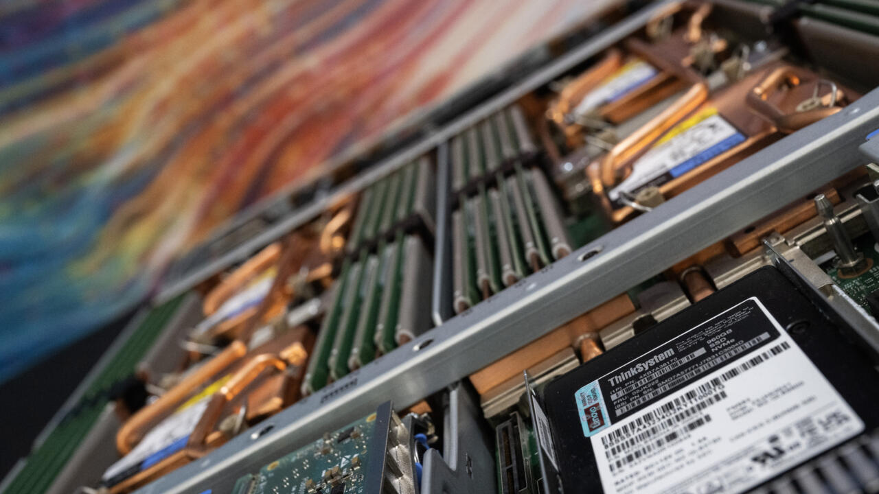 ترامب يطلق "جينيسيس ميشن" لتسريع الأبحاث القائمة على الذكاء الاصطناعي