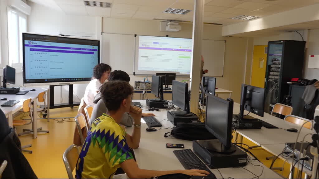 كيف غيّر الذكاء الاصطناعي مشهد التعليم في فرنسا؟