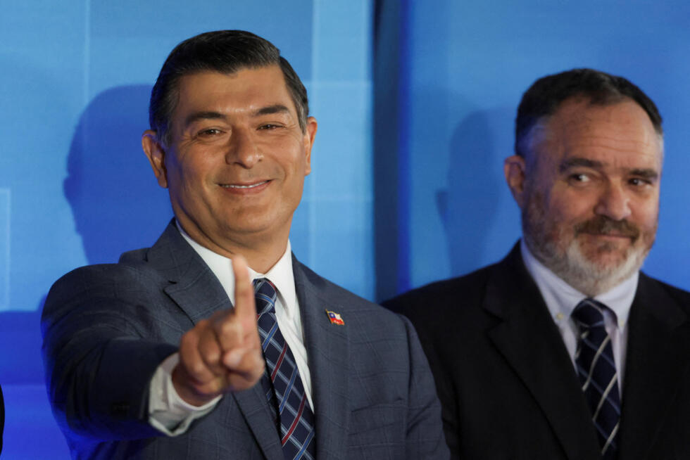 El candidato presidencial chileno Franco Parisi, al llegar al último debate televisado antes de la primera vuelta de las elecciones presidenciales, en Santiago de Chile, el 10 de noviembre de 2025.