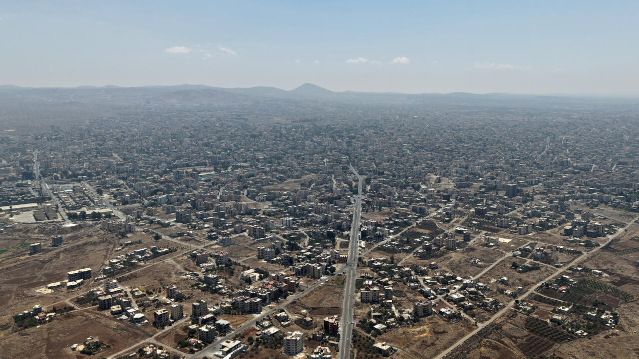 قتيلان في إطلاق نار على حافلة ركاب بين دمشق والسويداء (سانا)