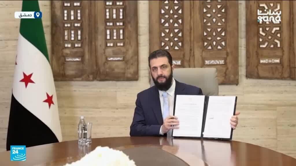 سوريا: الشرع يوقع اتفاقا مع "قسد" يتضمن وقف إطلاق النار ودمج قواتها بالجيش