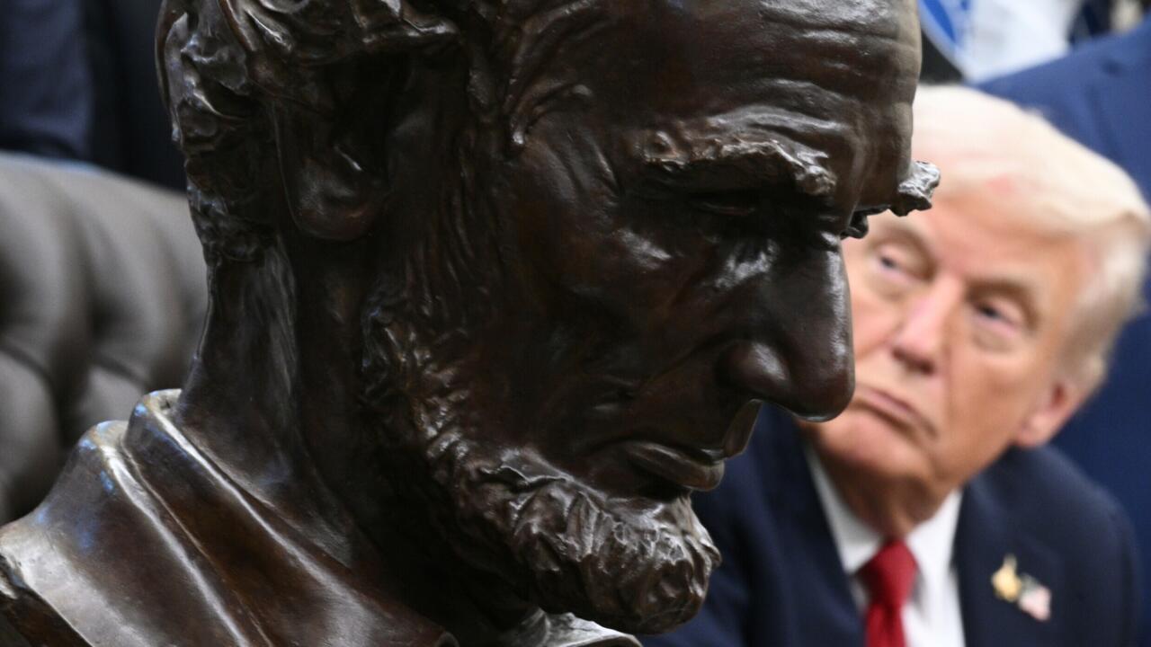 ترامب يتباهى بتجديد حمام البيت الأبيض في أول ورشة كبرى خلال ولايته الثانية