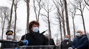 210305 Bachelot oaks Notre Dame