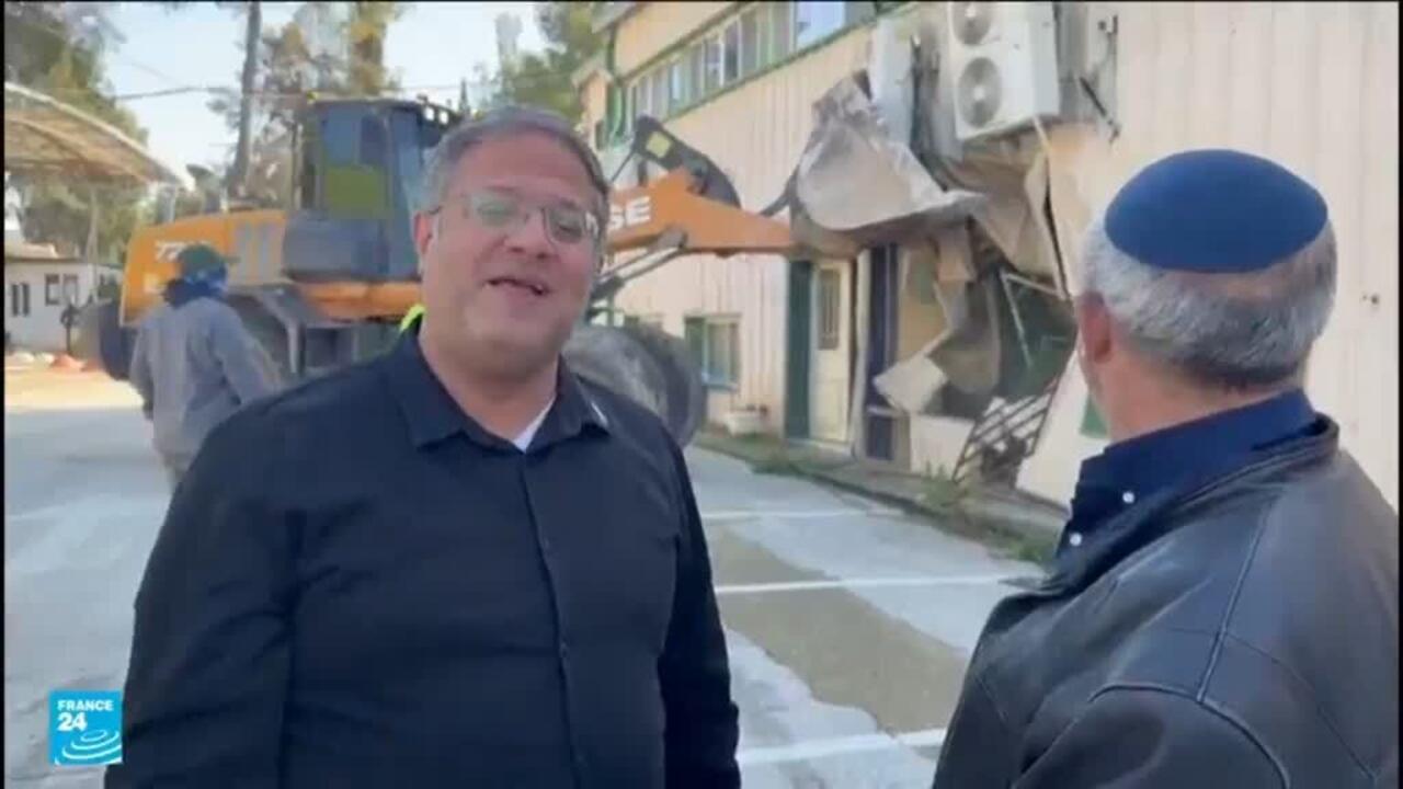 جرافات إسرائيلية تهدم منشآت داخل مقر الأونروا بالقدس الشرقية المحتلة