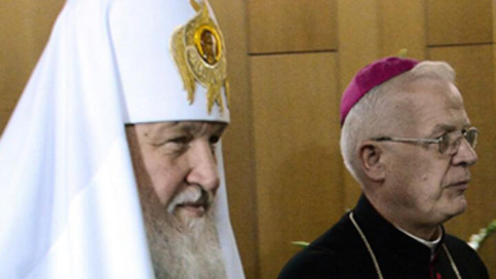 Russian Orthodox and Polish Catholic churches sign reconciliation appeal