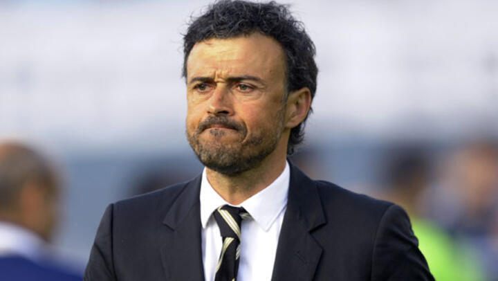 Trophyless Barcelona hires Luis Enrique as new coach