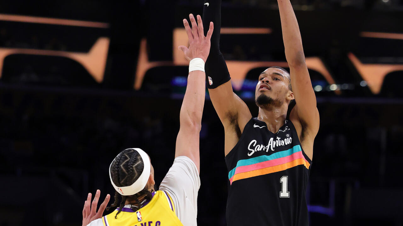 أن بي أيه: ويمبانياما يسجل 40 نقطة في فوز سبيرز الكاسح على ليكرز