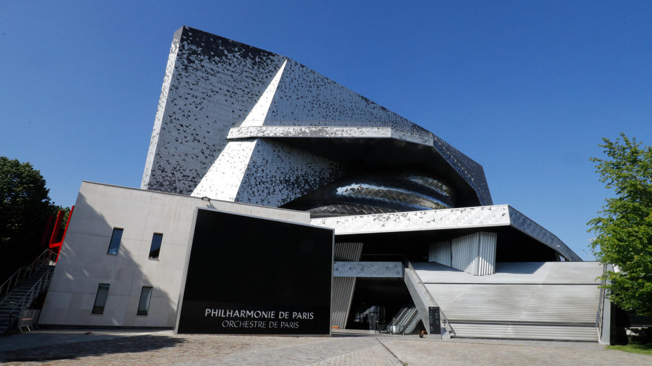 مؤسسة أوركسترا باريس الفيلهارمونية ترفع شكوى بعد وقوع حادث خلال حفل أوركسترا إسرائيلي