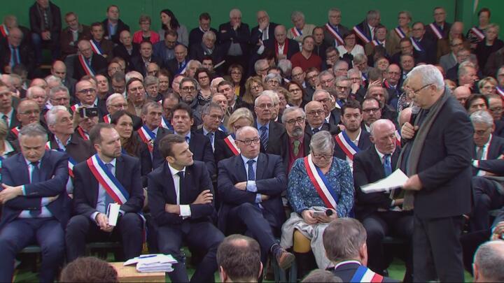 Why French mayors are feeling the strain