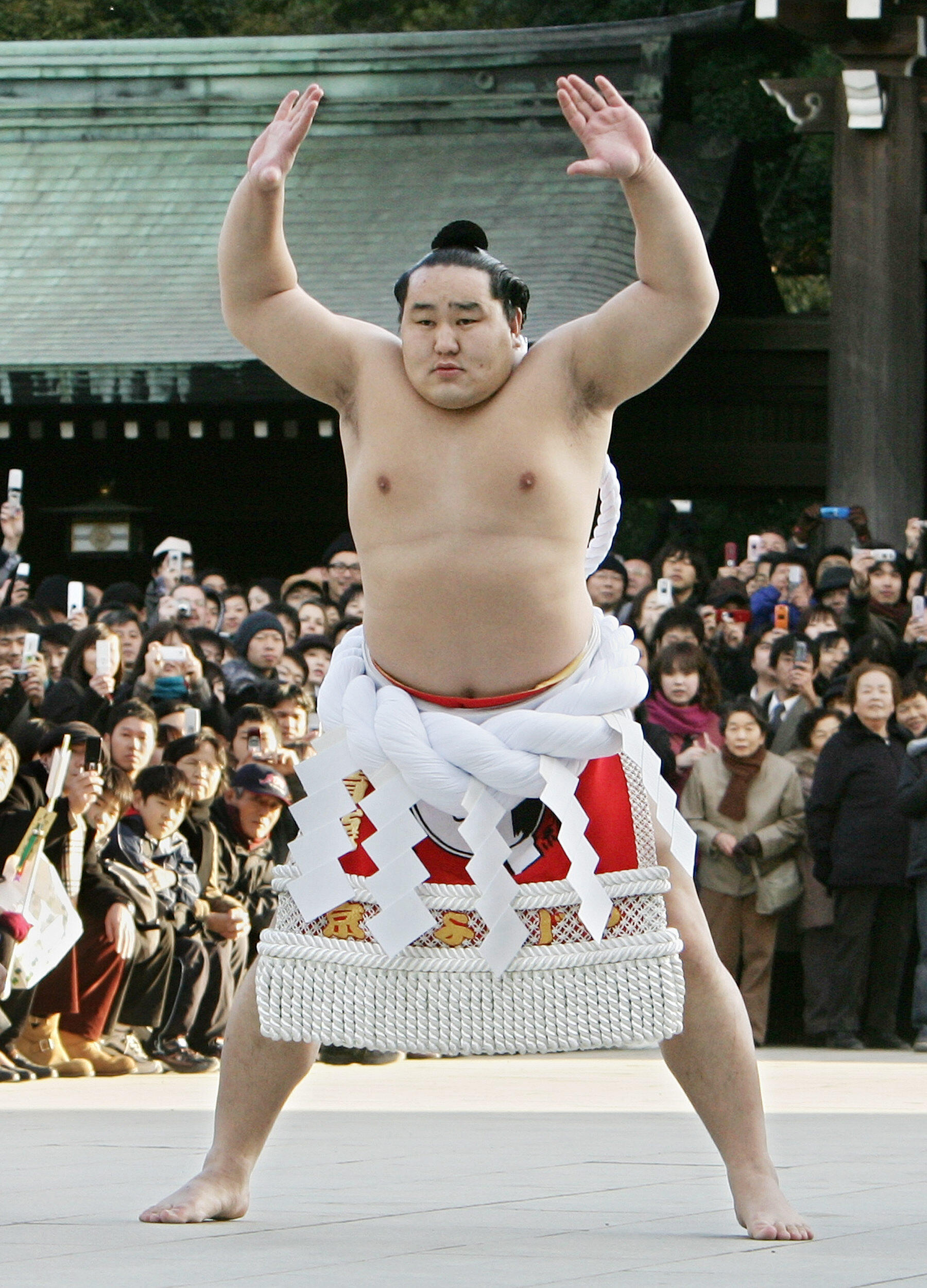 hakuho-s-retirement-leaves-sumo-facing-void-at-top-france-24