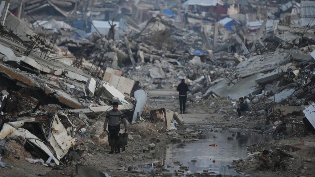 وشنت إسرائيل عملية واسعة النطاق في غزة للعثور على آخر الرهائن