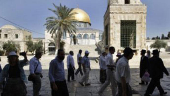 Obama puts God, Jerusalem back on party platform