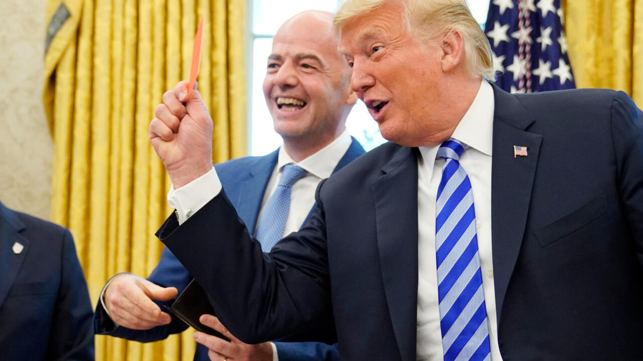 إنفانتينو يدافع عن قرار منح ترامب جائزة السلام