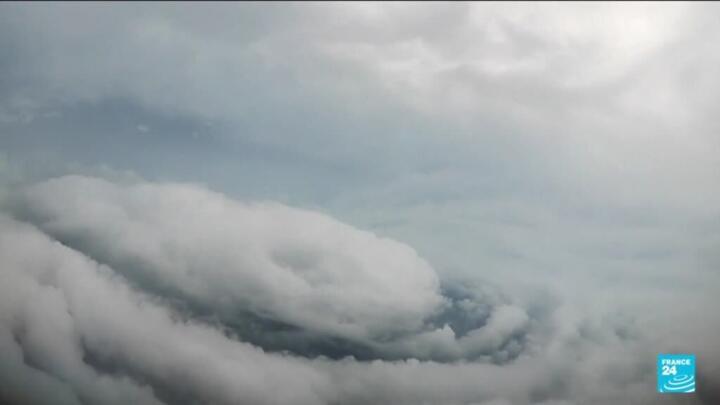 Floridians rush to evacuate prior to Hurricane Milton's landfall