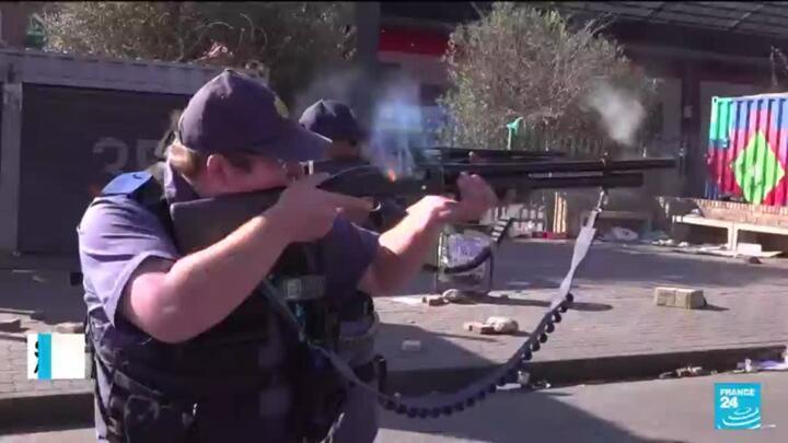 At leat 32 dead following unrest linked to Jacob Zuma's arrest