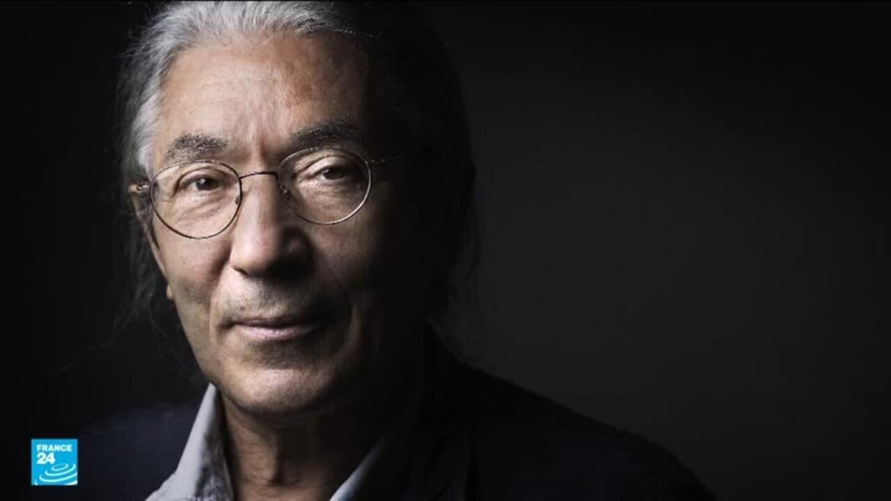 ماكرون يستقبل الكاتب بوعلام صنصال بعد عودته إلى فرنسا