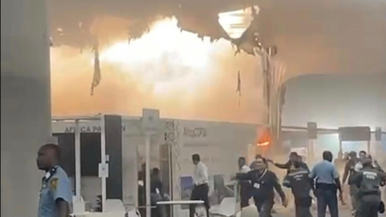 حريق يوقف مفاوضات قمة المناخ كوب30 بالبرازيل وإجلاء الحضور