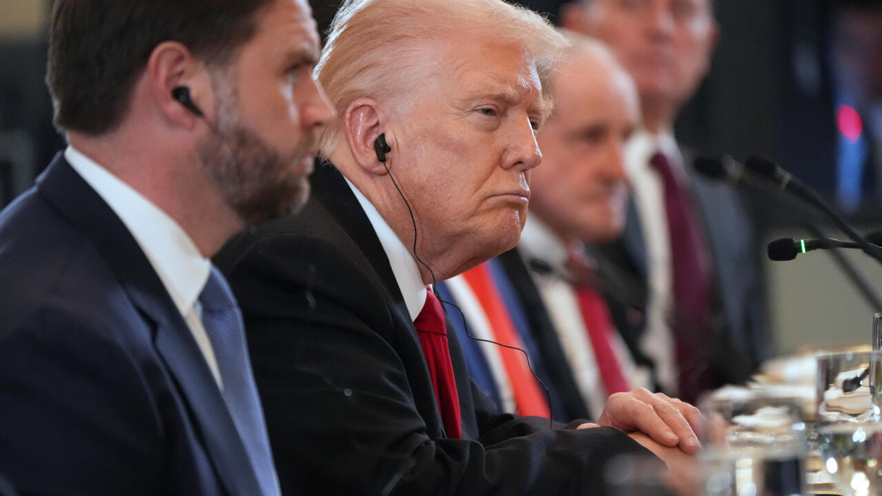 ترامب يكشف عن طلب إيراني لرفع العقوبات ويقول إنه "منفتح" على مناقشته