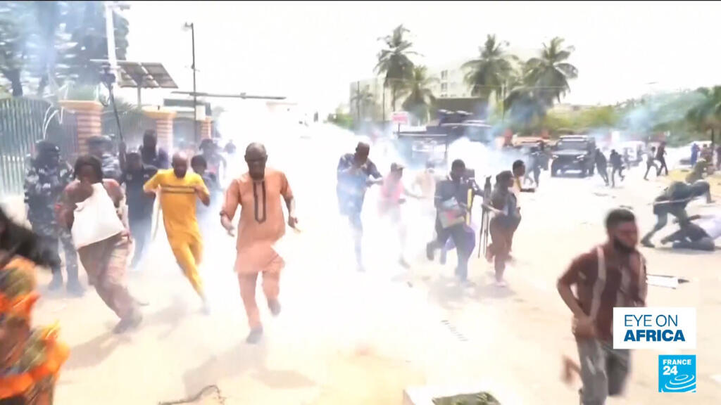 Nigerian police fire tear gas, injuring protester in Lagos floating slum protests
