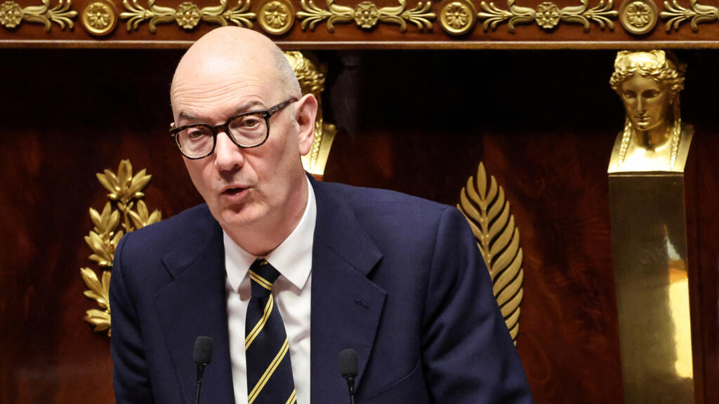 "Le budget est à portée de main", affirme Roland Lescure devant les députés
