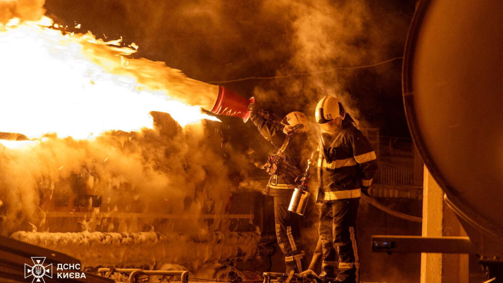 Ukraine : Kiev dénonce une "nuit de terreur russe" en plein pourparlers
