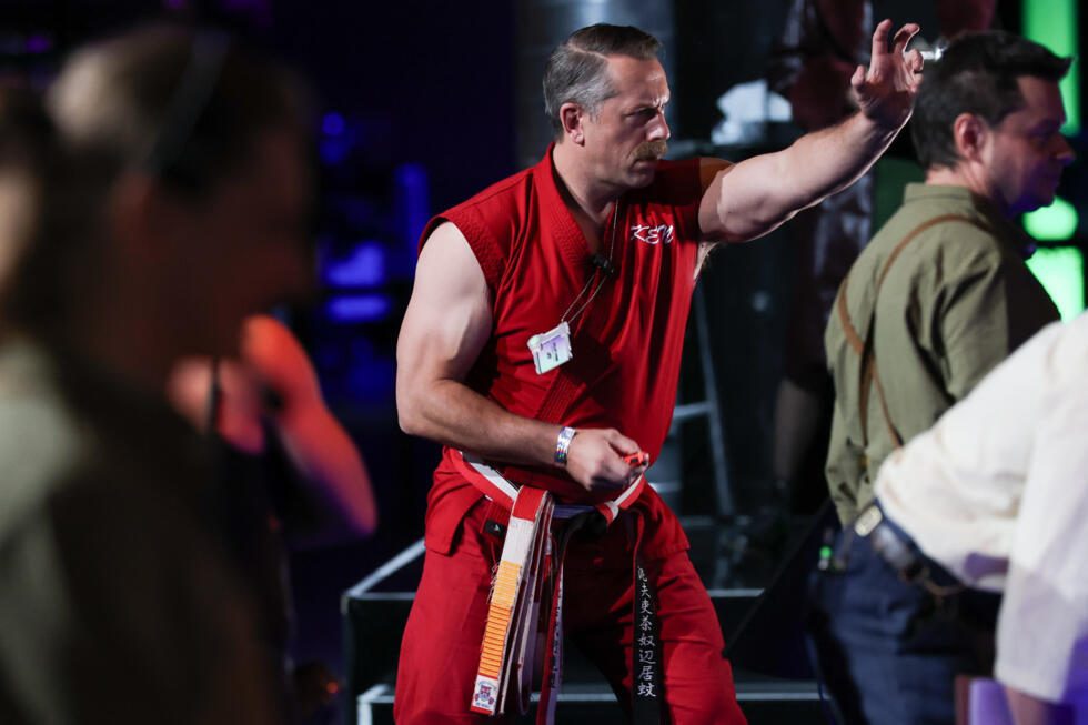 "Master Ken" pilote un robot lors d'un combat à la BattleBots Arena de Las Vegas, le 6 janvier 2026