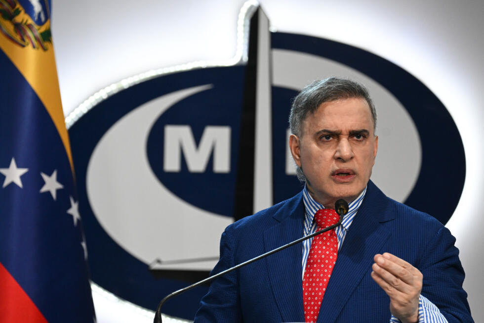 Le procureur général vénézuélien Tarek William Saab lors d'une conférence de presse à Caracas, le 26 novembre 2025