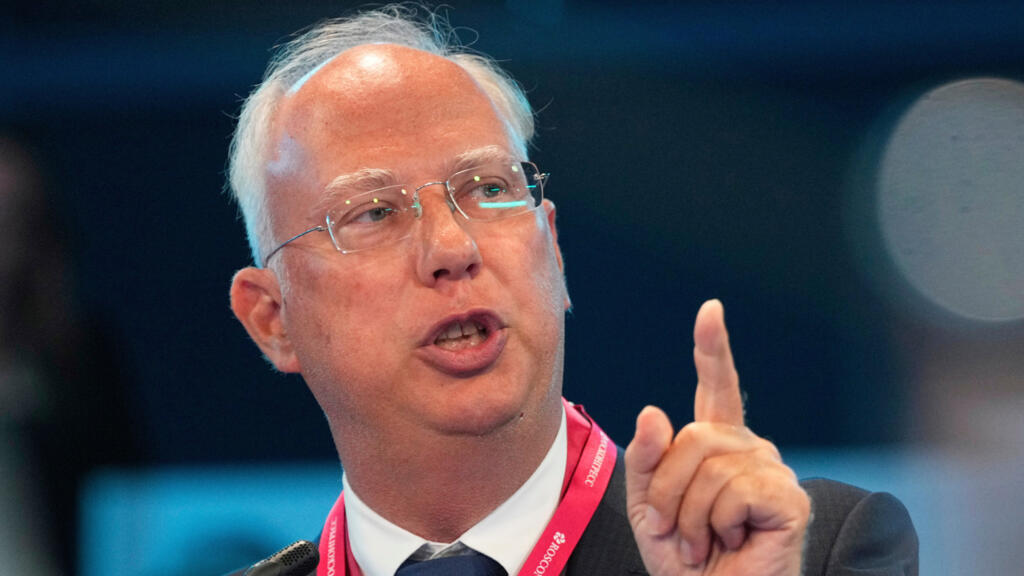 من هو كيريل دميترييف سفير روسيا لدى أوكرانيا المشارك في محادثات الإمارات؟