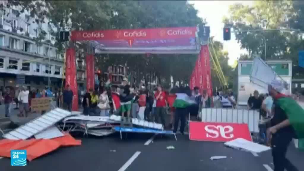 توقف طواف إسبانيا للدراجات الهوائية بسبب تظاهرات رافضة للحرب في غزة