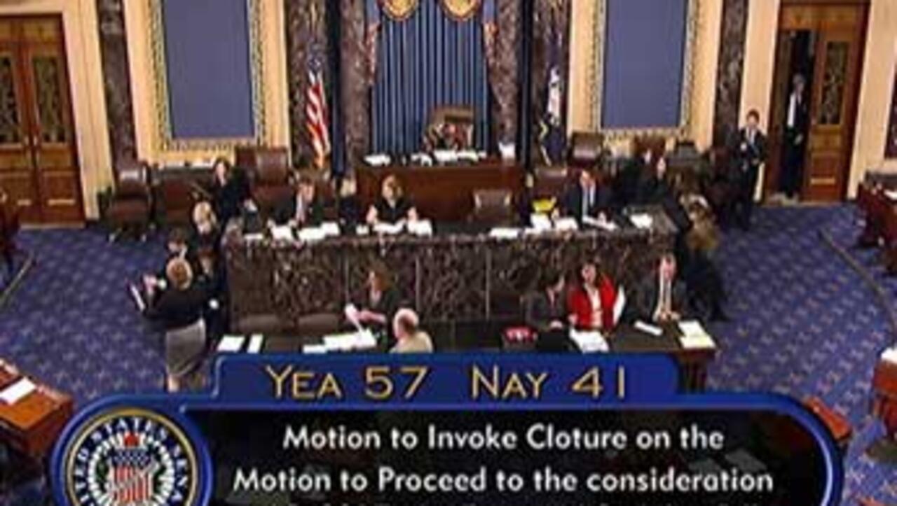 White House pushes Senate for healthcare reform deal